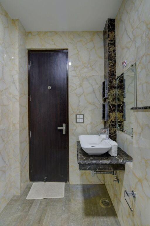 Вриндаван: Country Inn Hotels And Resorts
