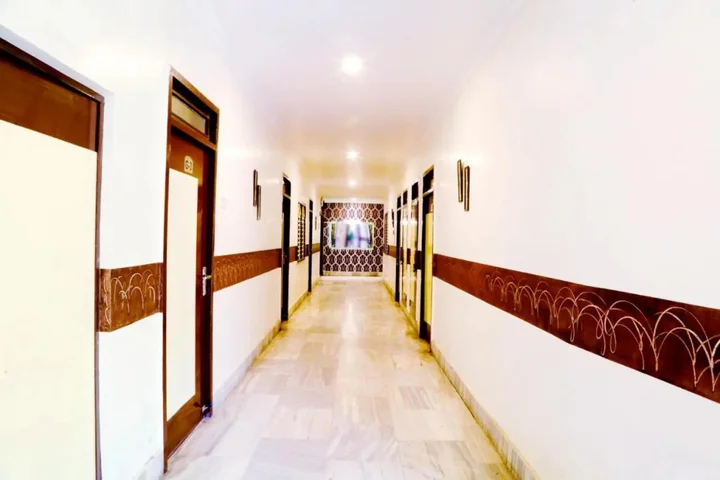 Праяградж: Hotel Prayag
