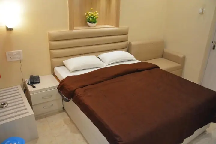 Праяградж: Hotel Prayag