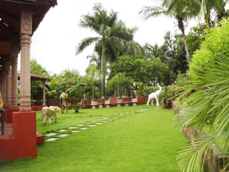 Тхане: Atasa Resort