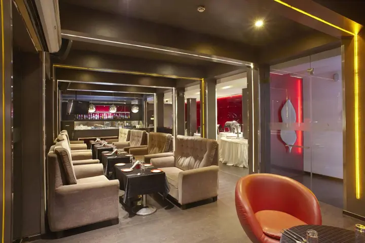 Калангут: Fahrenheit Hotel