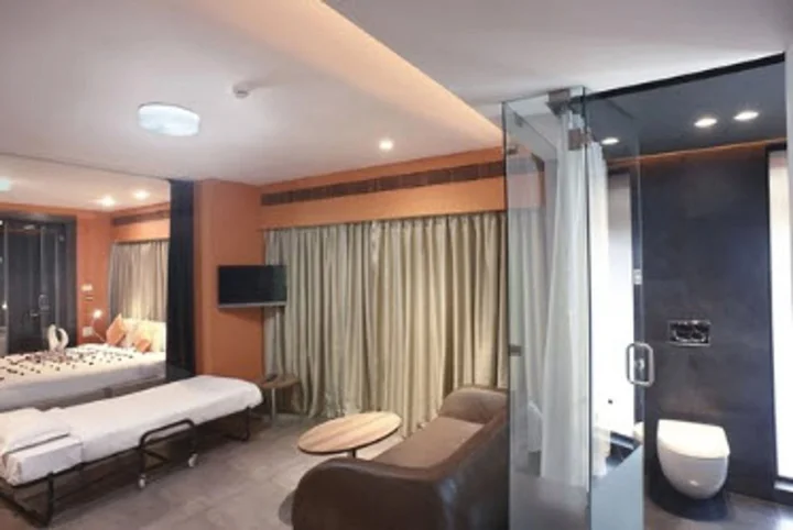 Калангут: Fahrenheit Hotel