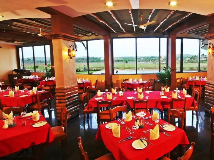 Бага: Nazri Resort