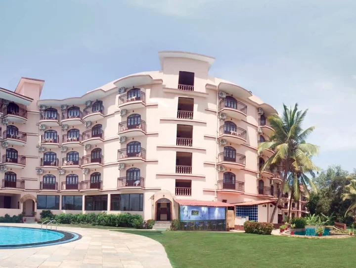 Бага: Nazri Resort