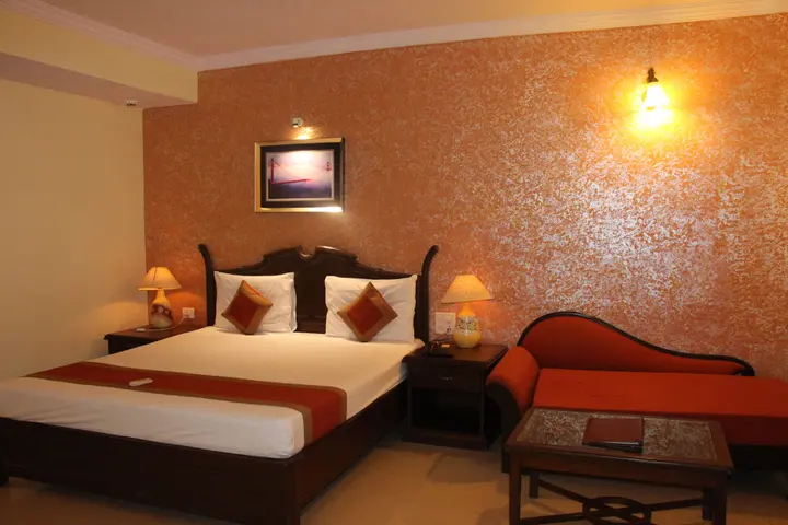 Бага: Nazri Resort