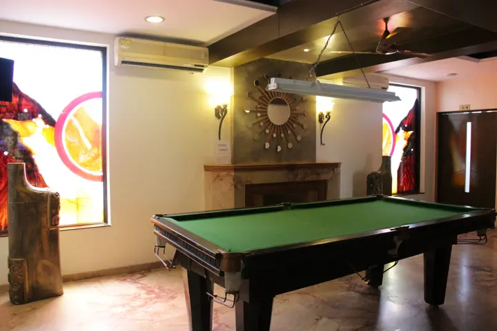 Бага: Nazri Resort