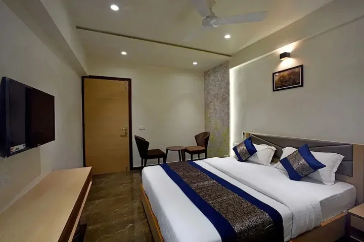Гандхинагар: Hotel Middle Town