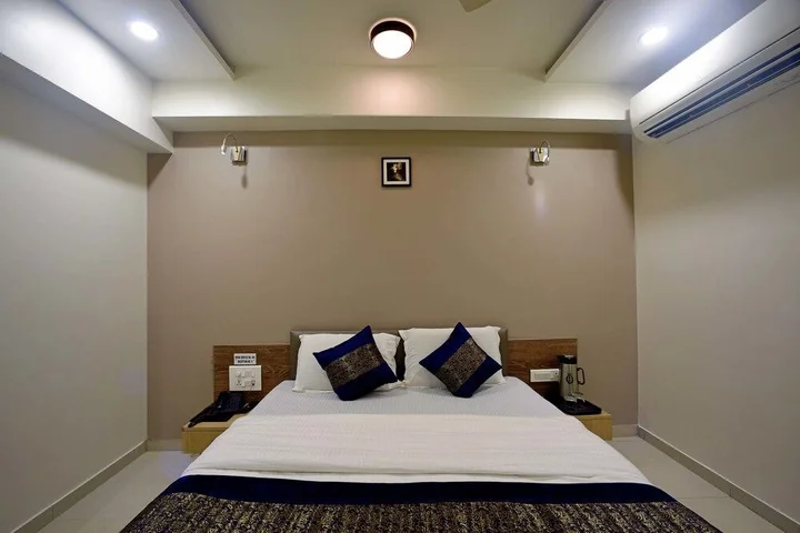 Гандхинагар: Hotel Middle Town