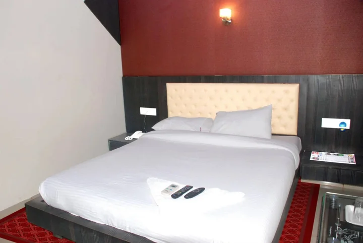 Мумбаи: Hotel Adore Inn