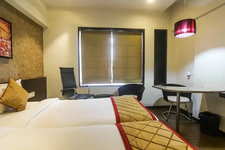 Хинджевади: Hotel Lxia