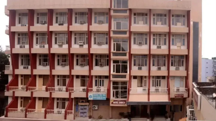 Катра: Hotel Ambica Katra