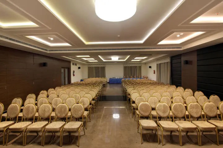 Шамшабад: Hotel Hyderabad Grand