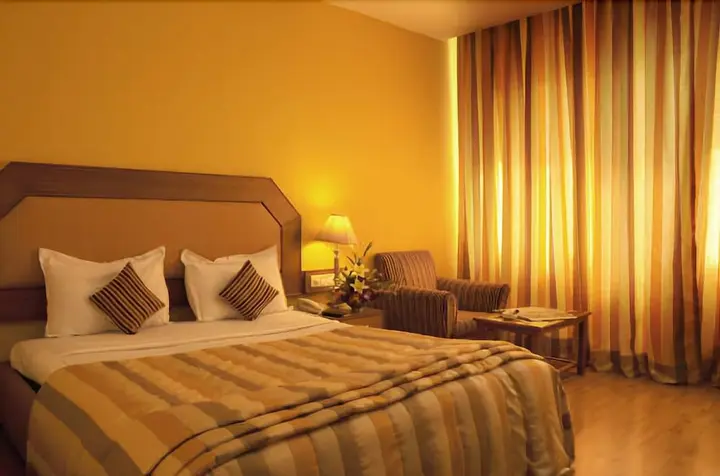 Секундерабад: Hotel Baseraa