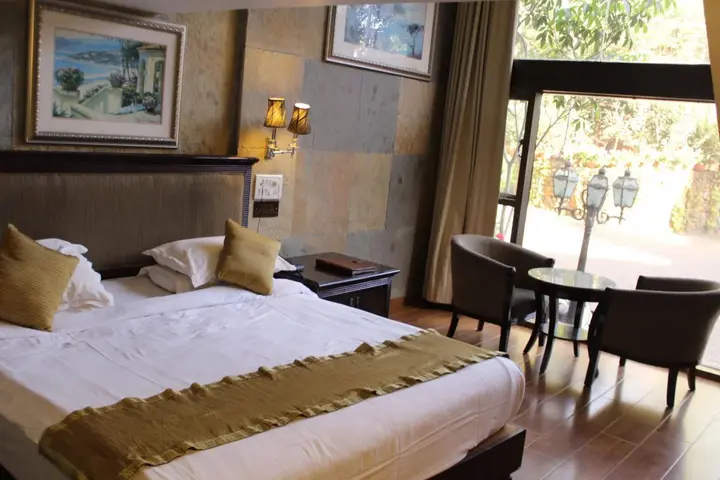 Олд-Махабалешвар: Ravine Hotel