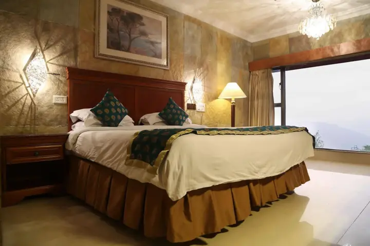 Олд-Махабалешвар: Ravine Hotel