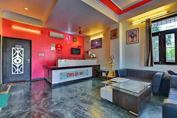 Джайпур: OYO 352 Hotel DRS 8586 Haveli