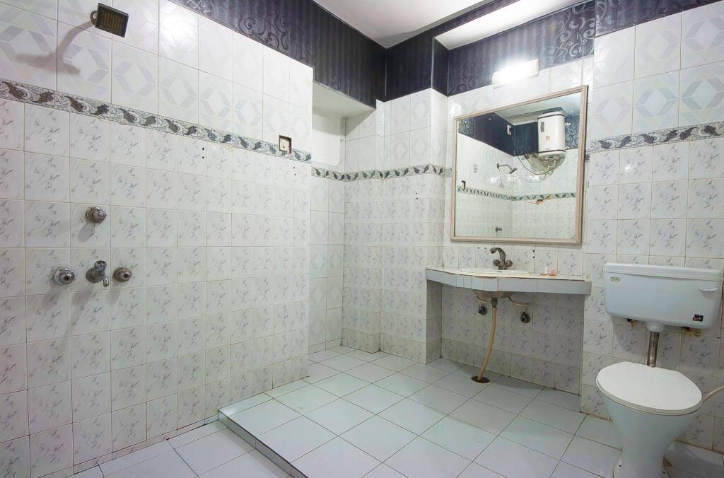 Амритсар: Hotel Basera
