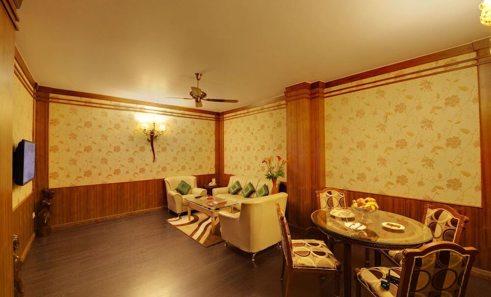 Райпур: Hotel Babylon International