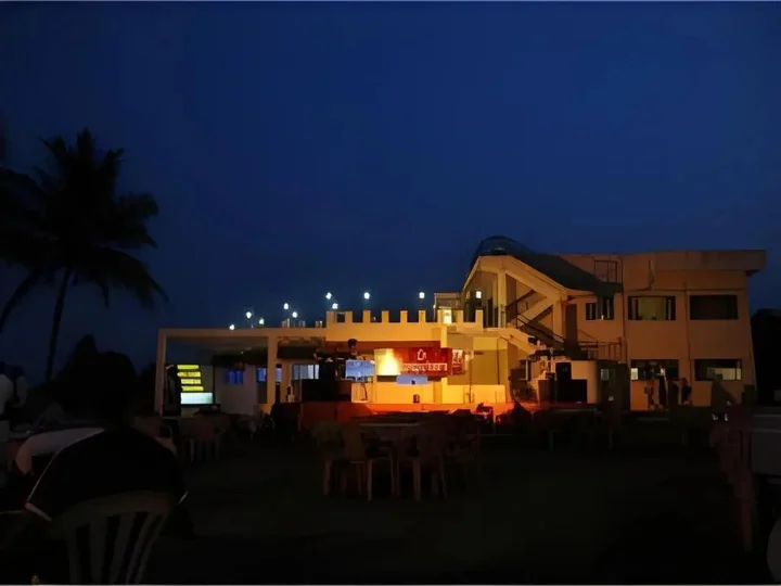 Калапет: St James Court Beach Resort
