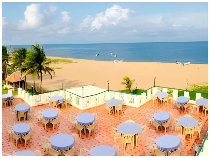 Калапет: St James Court Beach Resort