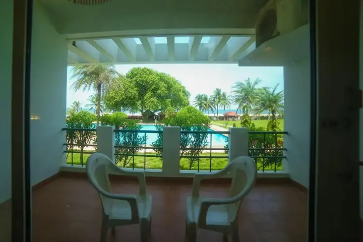 Калапет: St James Court Beach Resort