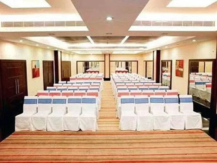 Ченнаи: Hotel Sabari Classic