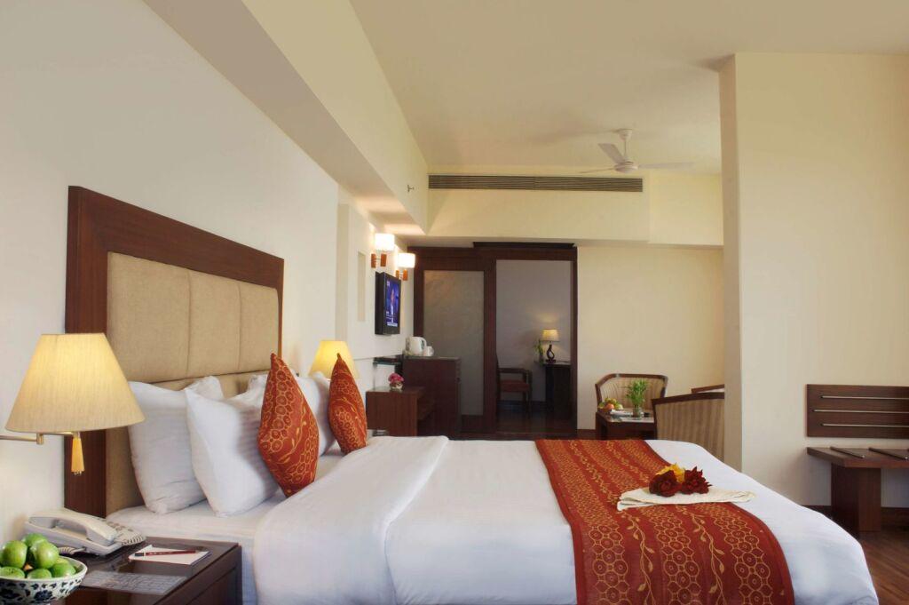 Бадди: Legend Sarovar Portico Baddi