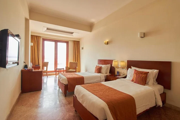 Силигури: Royal Sarovar Portico Siliguri