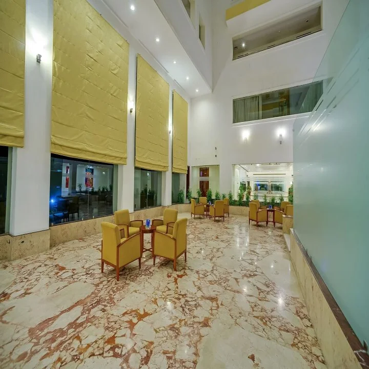 Силигури: Royal Sarovar Portico Siliguri