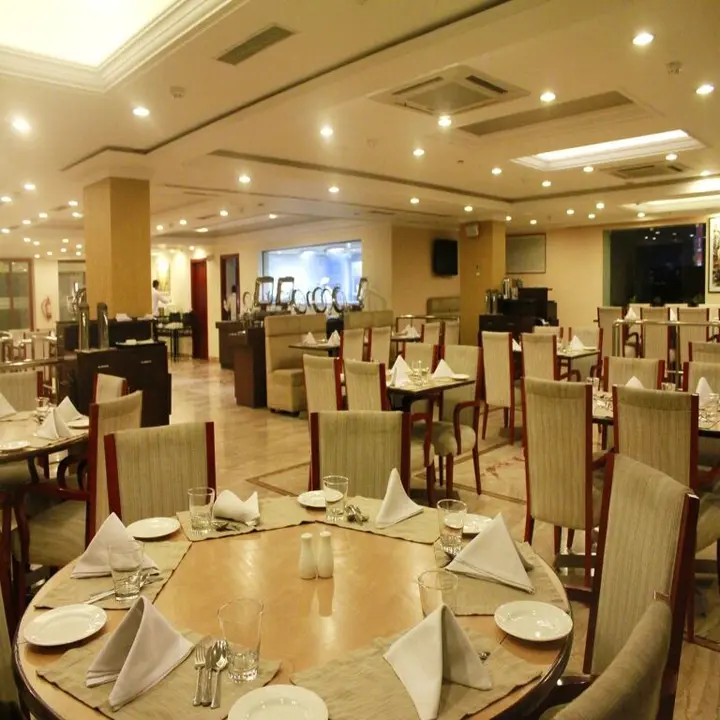 Силигури: Royal Sarovar Portico Siliguri