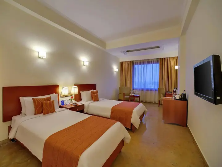 Силигури: Royal Sarovar Portico Siliguri