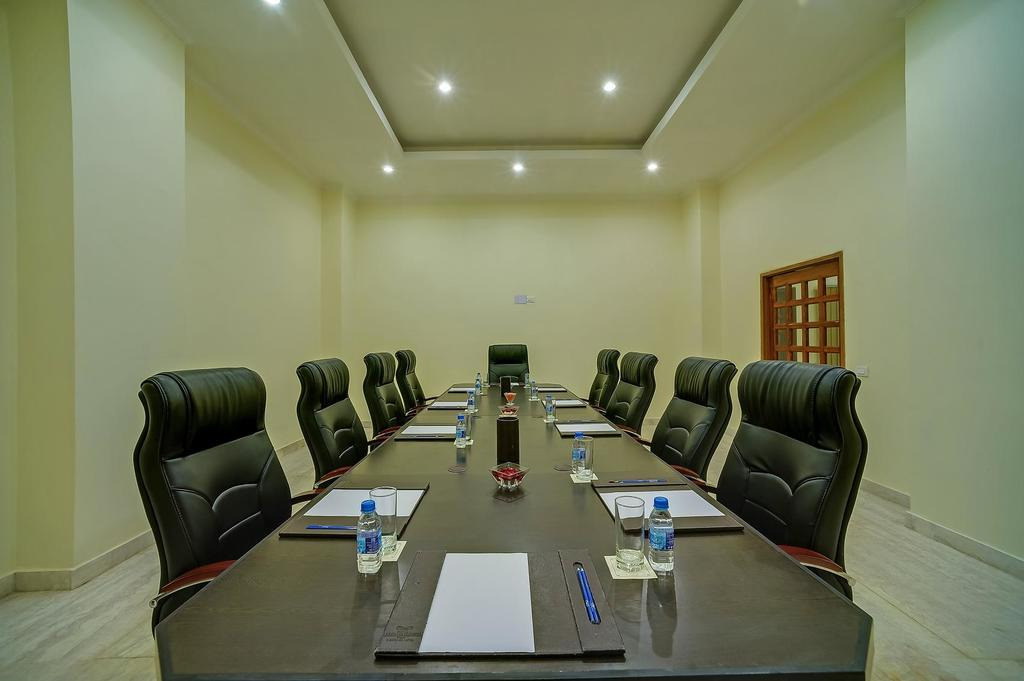 Силигури: Royal Sarovar Portico Siliguri