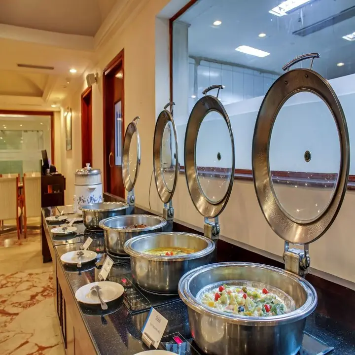 Силигури: Royal Sarovar Portico Siliguri