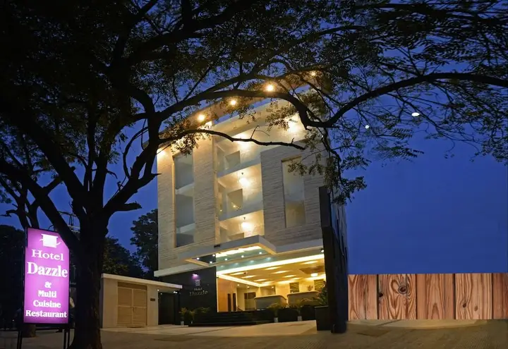 Hotel Dazzle — фото 1