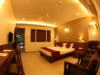 Мумбаи: Hotel Beach Garden