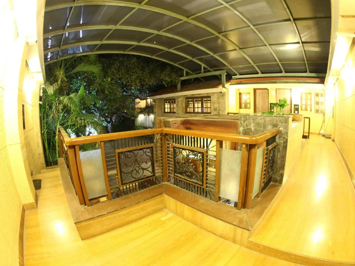 Мумбаи: Hotel Beach Garden