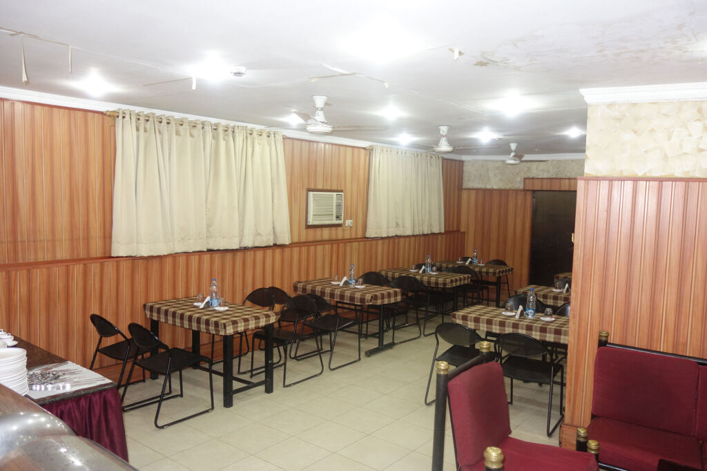 Колката: Hotel Akash Ganga