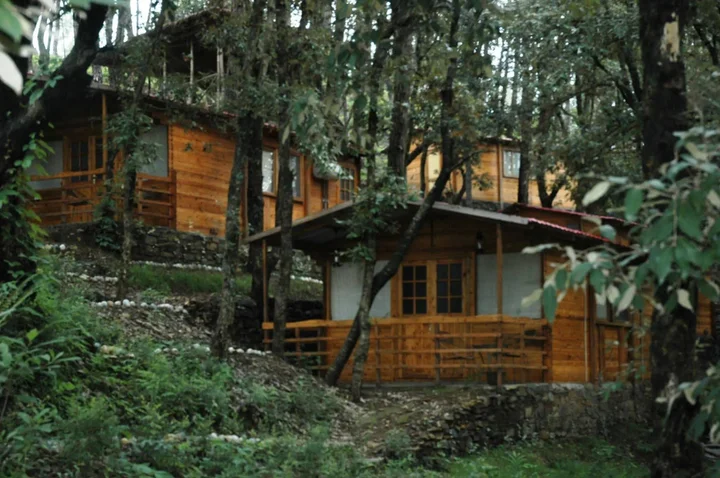 Куфри: Aamod Resort - Shoghi