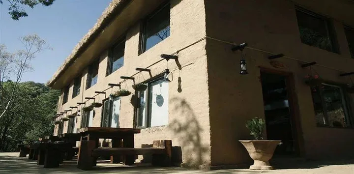 Куфри: Aamod Resort - Shoghi
