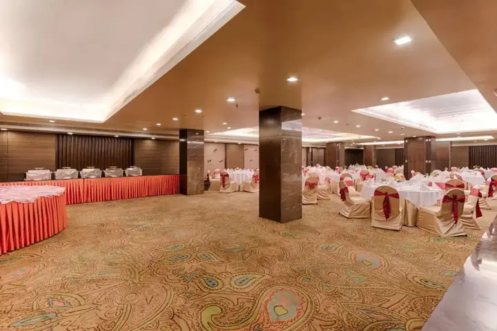 Виджаявада: Quality Hotel DV Manor