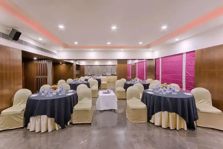 Виджаявада: Quality Hotel DV Manor