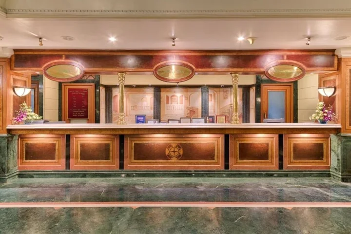 Виджаявада: Quality Hotel DV Manor