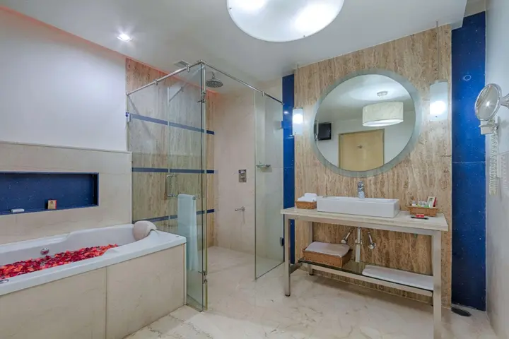 Виджаявада: Quality Hotel DV Manor