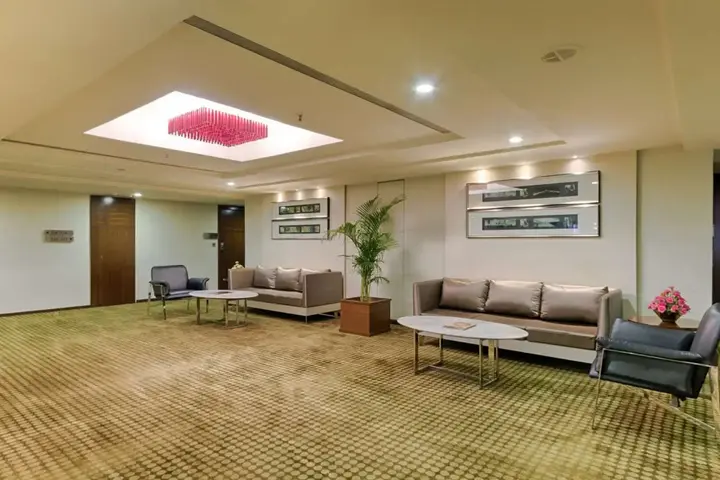 Виджаявада: Quality Hotel DV Manor