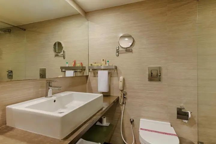 Виджаявада: Quality Hotel DV Manor