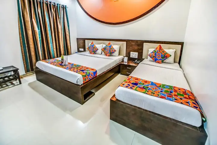 Мумбаи: FabHotel Adore Palace