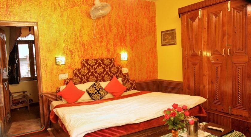 Манали: Hotel Chetna & Cottages