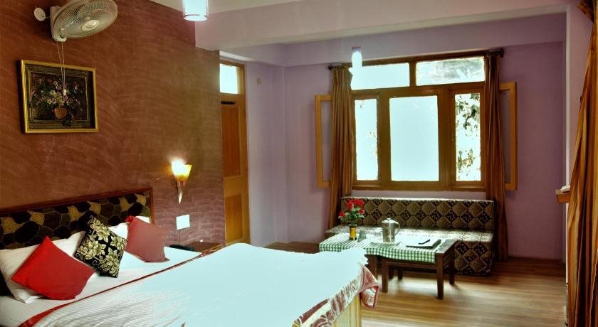 Манали: Hotel Chetna & Cottages