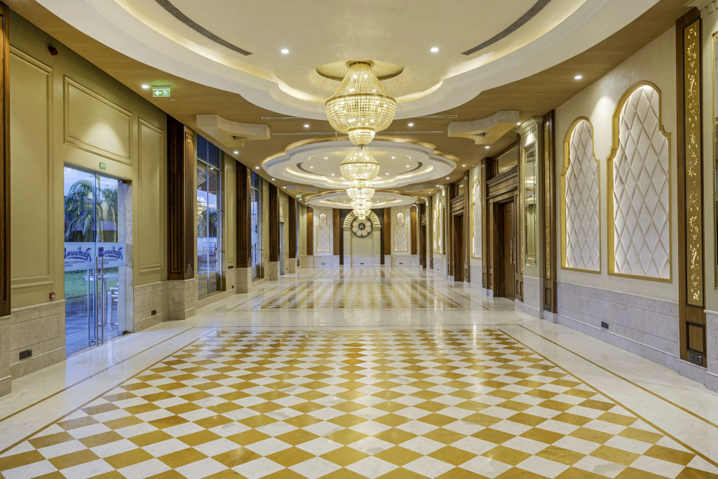 Хандала: Radisson Blu Plaza Resort & Convention Centre Karjat