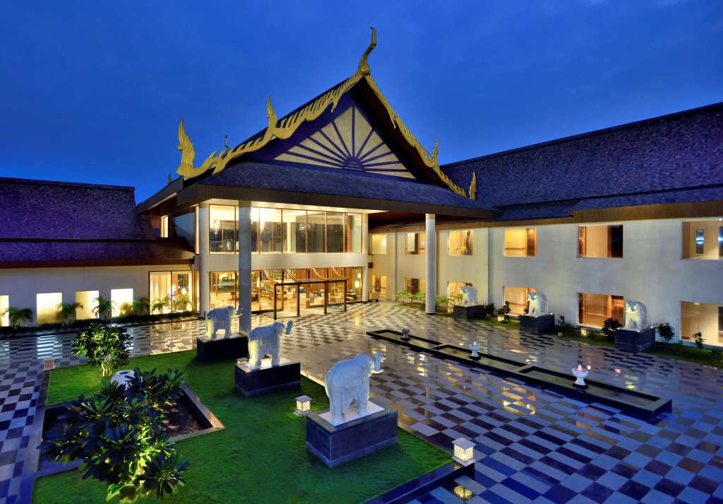 Хандала: Radisson Blu Plaza Resort & Convention Centre Karjat